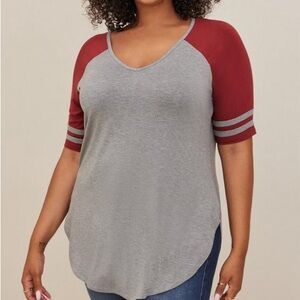 Torrid 00 gray w/red supersoft varsity sleeve tunic top